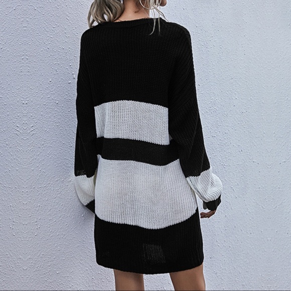 NWT Black & White Striped Long Sleeve Sweater Dress - Picture 2 of 2